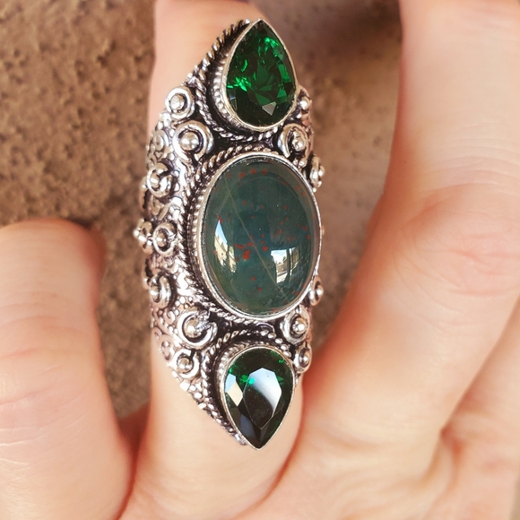 New Bloodstone and Peridot 925 Silver Statement Ring. - Picture 11 of 15